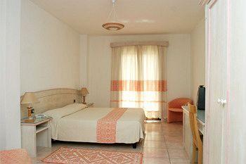 Hotel Delfino Arzachena Εξωτερικό φωτογραφία